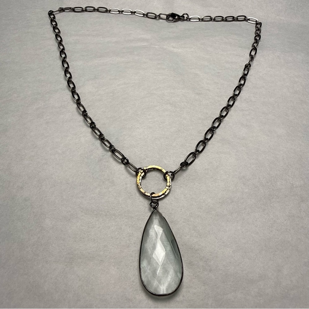 17.5” Gunmetal Chain Necklace with Drop Crystal Pendant